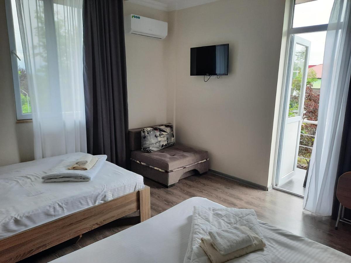 Nica Hotel Koboeleti Buitenkant foto