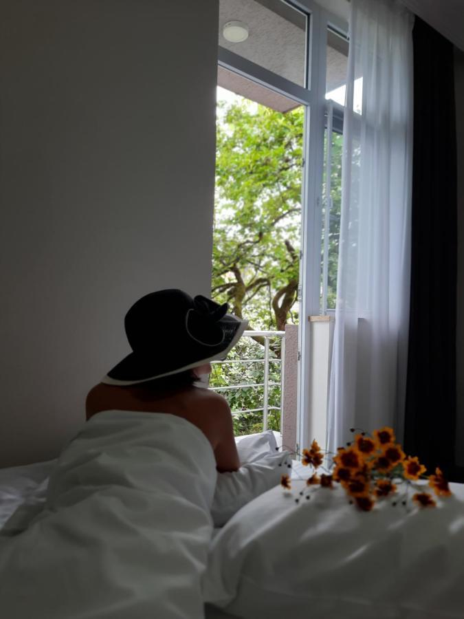 Nica Hotel Koboeleti Buitenkant foto