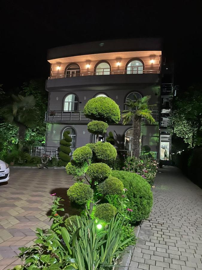 Nica Hotel Koboeleti Buitenkant foto