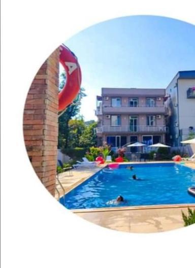 Nica Hotel Koboeleti Buitenkant foto