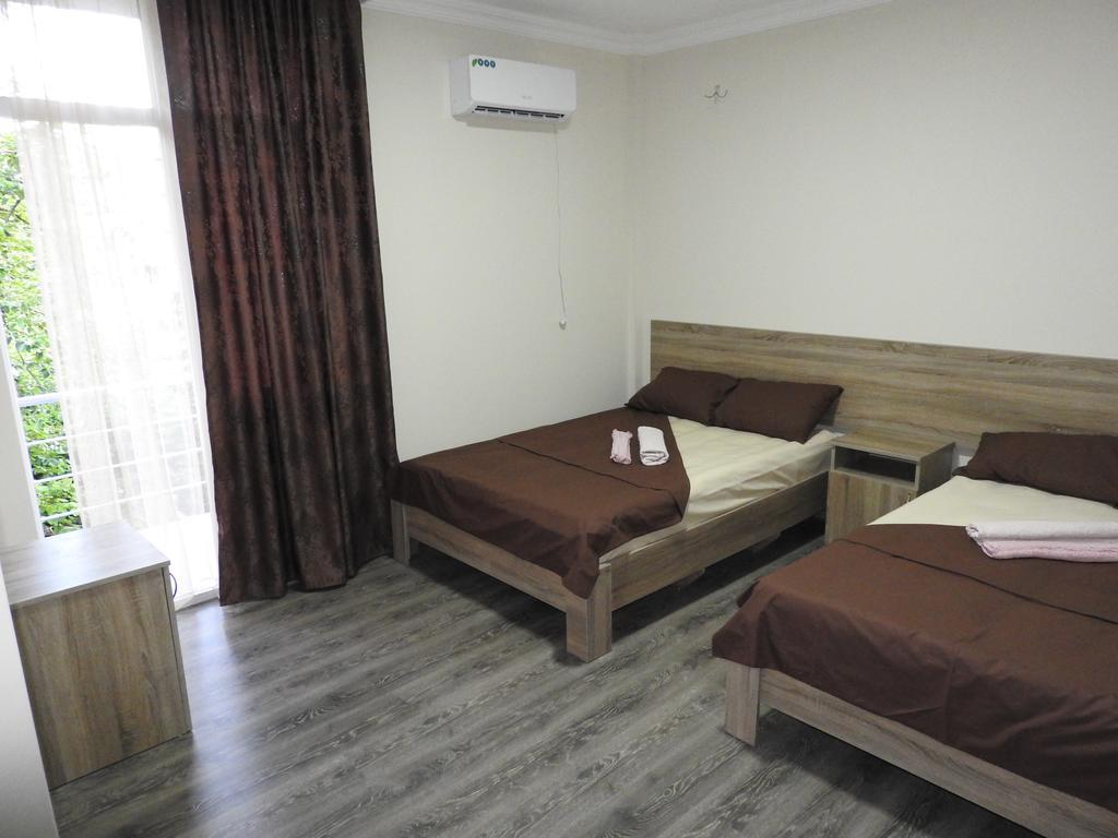 Nica Hotel Koboeleti Buitenkant foto